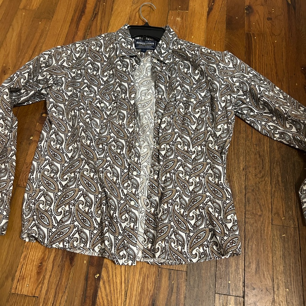 Women’s Pearl Snap Shirt
Never worn